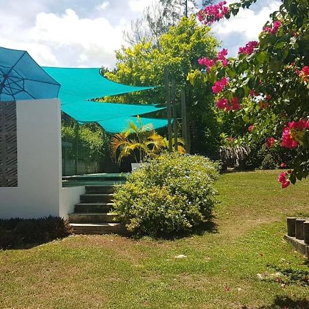 Ancella'S Garden Apartment-Beach-5Min Drive, 1 Hr Montego Bay, 25 Mins Ocho Rios, Continental Breakfast Runaway Bay Exteriör bild