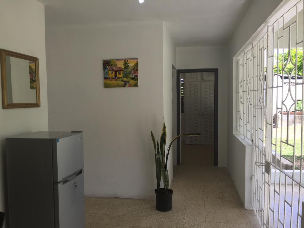 Ancella'S Garden Apartment-Beach-5Min Drive, 1 Hr Montego Bay, 25 Mins Ocho Rios, Continental Breakfast Runaway Bay Exteriör bild